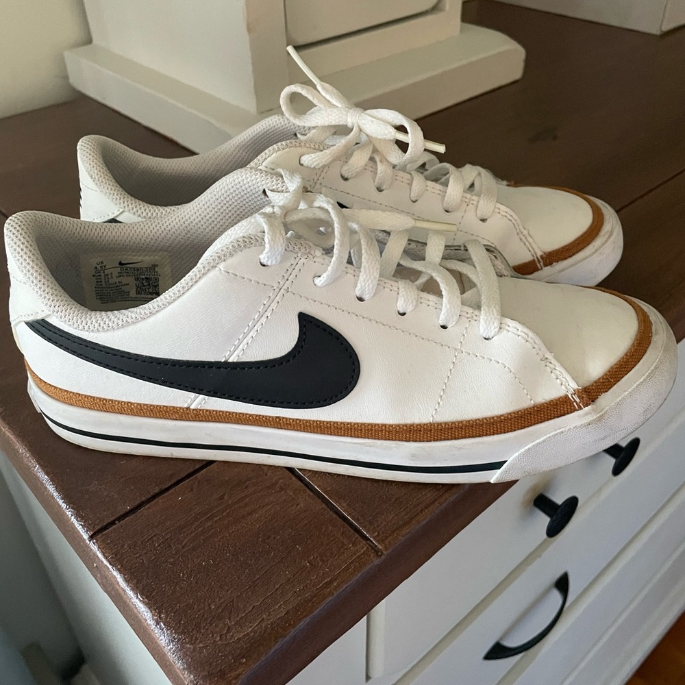 Nike Court Legacy next nature youth size 4.5